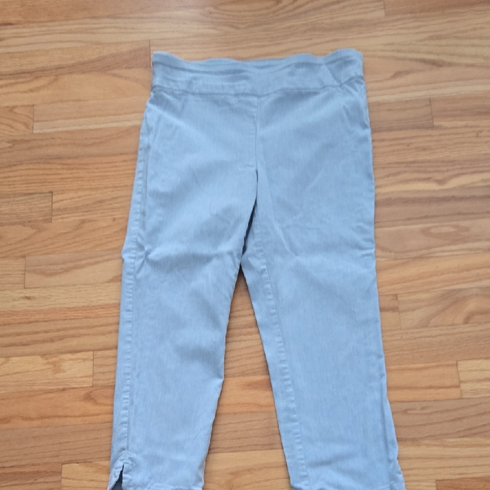 Women's Light Blue Capris
